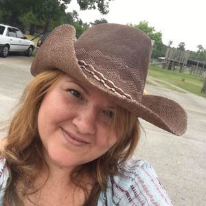 Meet your Posher, Jomana